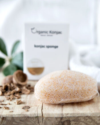 Organic Konjac Svamp Walnut Shell  Ekstra Peelende Hos Frisøren   Baronen