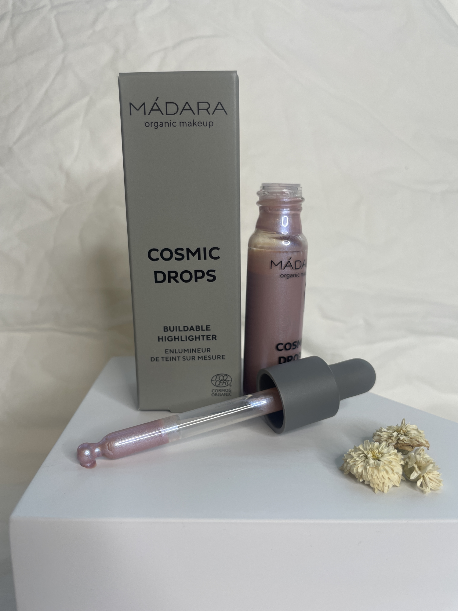Madara Cosmic Drops Buildable Highlighter Aurora Borealis